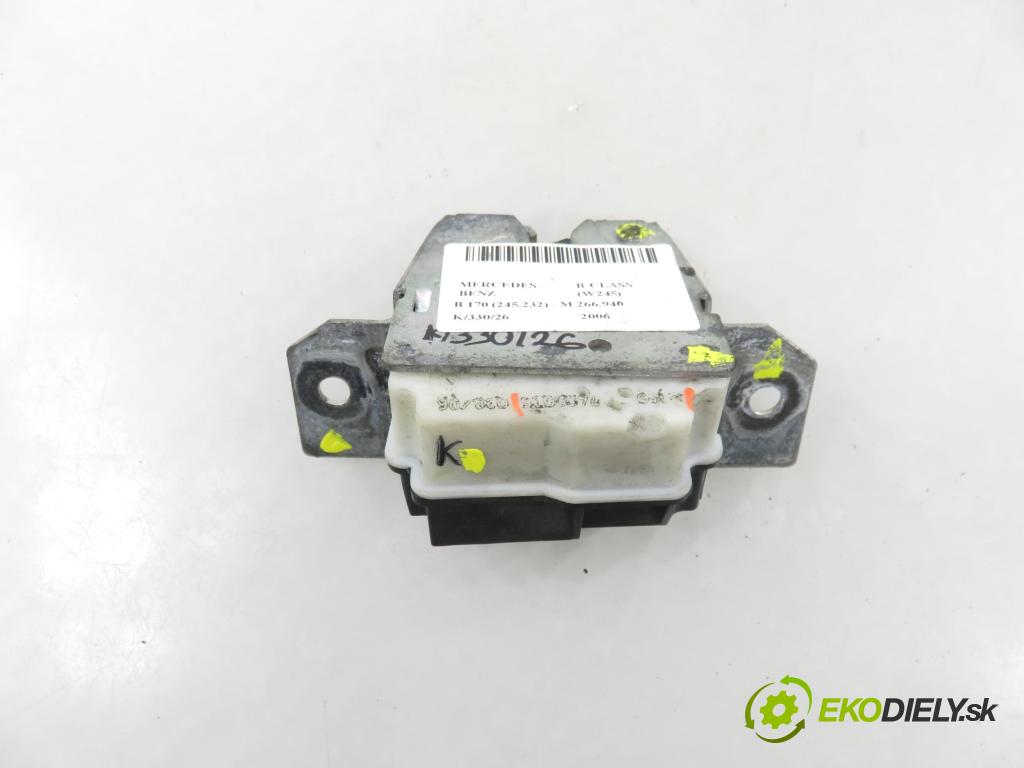 MERCEDES-BENZ KLASA B Sports Tourer (W245) MINIVAN 2006 85,00 B 170 (245.232) - M 266.940 1699,00 zámok dverí kufor A1697400036