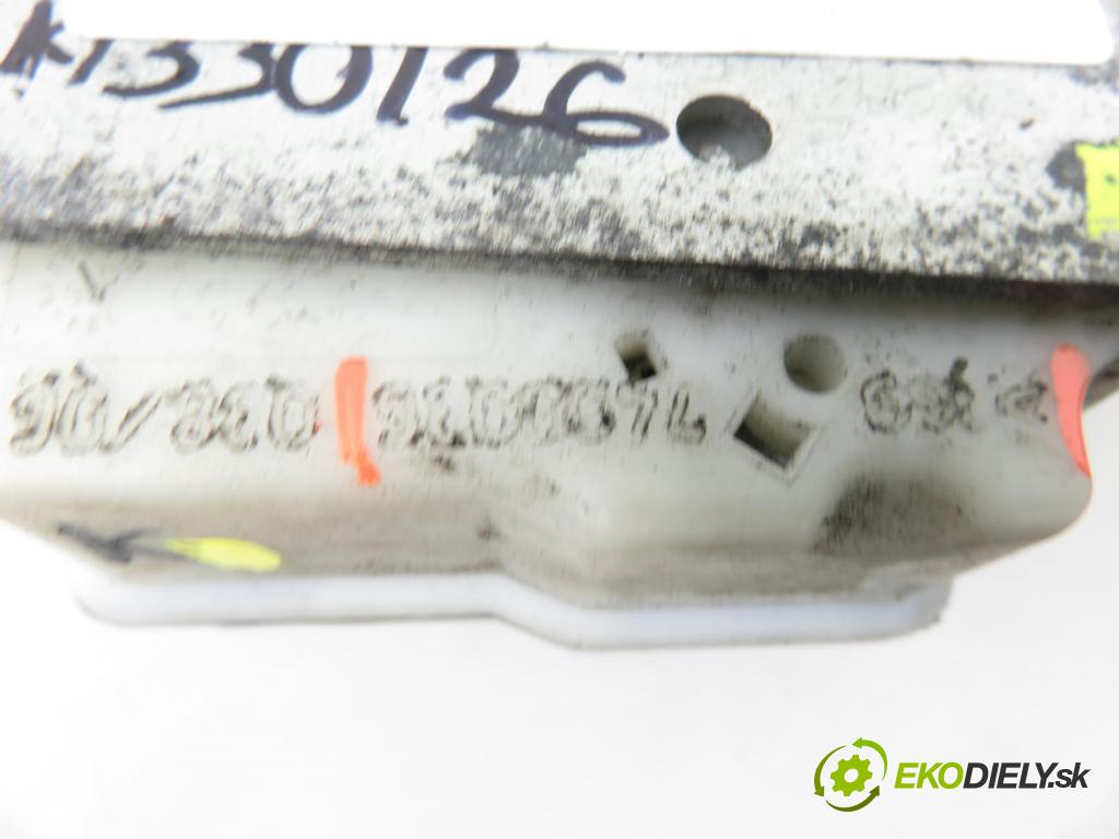 MERCEDES-BENZ KLASA B Sports Tourer (W245) MINIVAN 2006 85,00 B 170 (245.232) - M 266.940 1699,00 zámok dverí kufor A1697400036