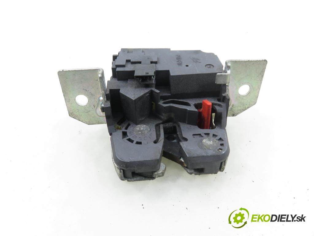 MERCEDES-BENZ KLASA B Sports Tourer (W245) MINIVAN 2006 85,00 B 170 (245.232) - M 266.940 1699,00 zámok dverí kufor A1697400036