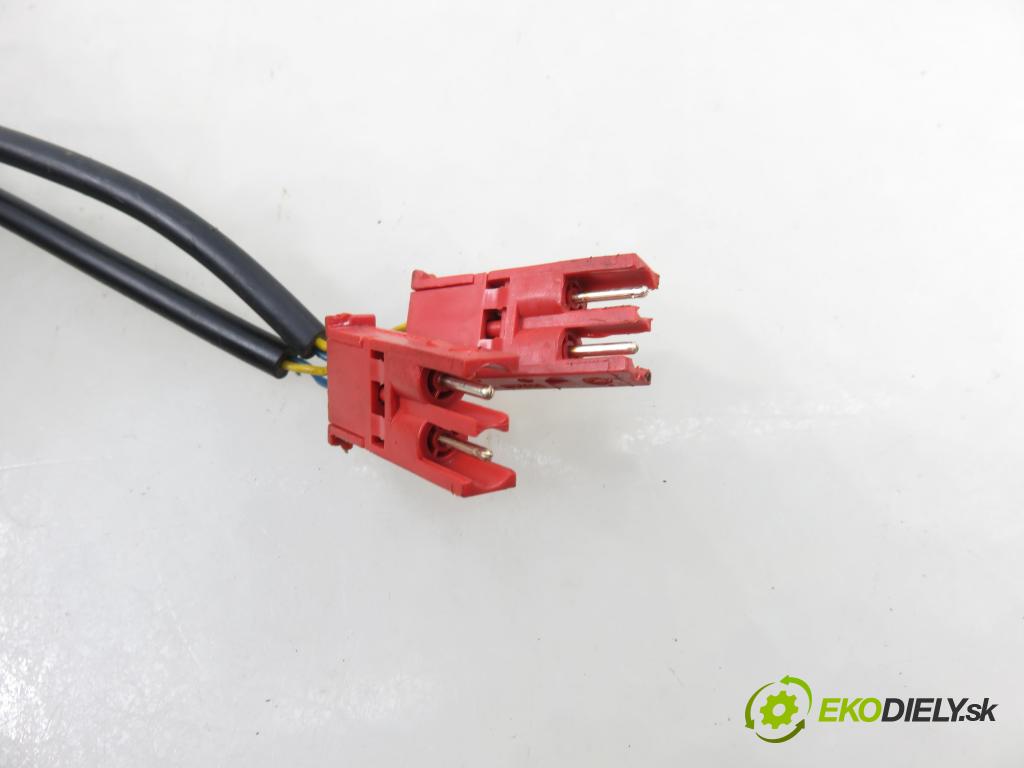 MERCEDES-BENZ KLASA B Sports Tourer (W245) MINIVAN 2006 85,00 B 170 (245.232) - M 266.940 1699,00 zapínače pásov predný 1698601769 ; 602912400F