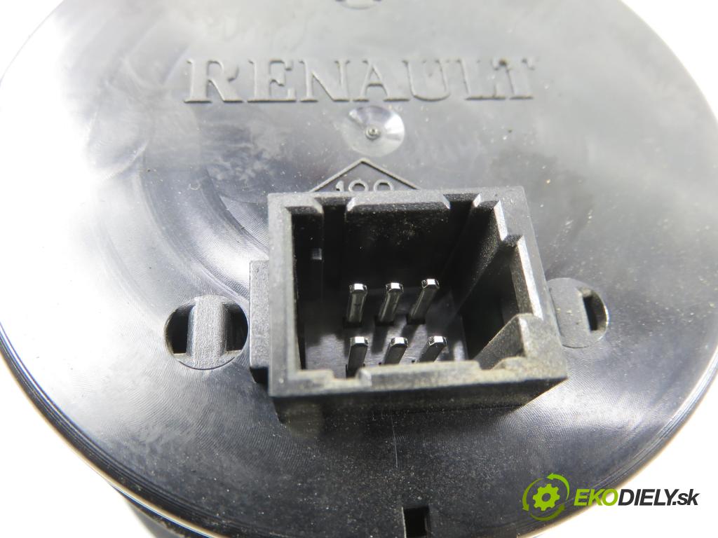 RENAULT ESPACE IV (JK0/1_) MINIVAN 2007 100,00 2.0 (JK09) - F4R 792 1998,00 Panel kúrenia KLIMATRONIK 8200367333