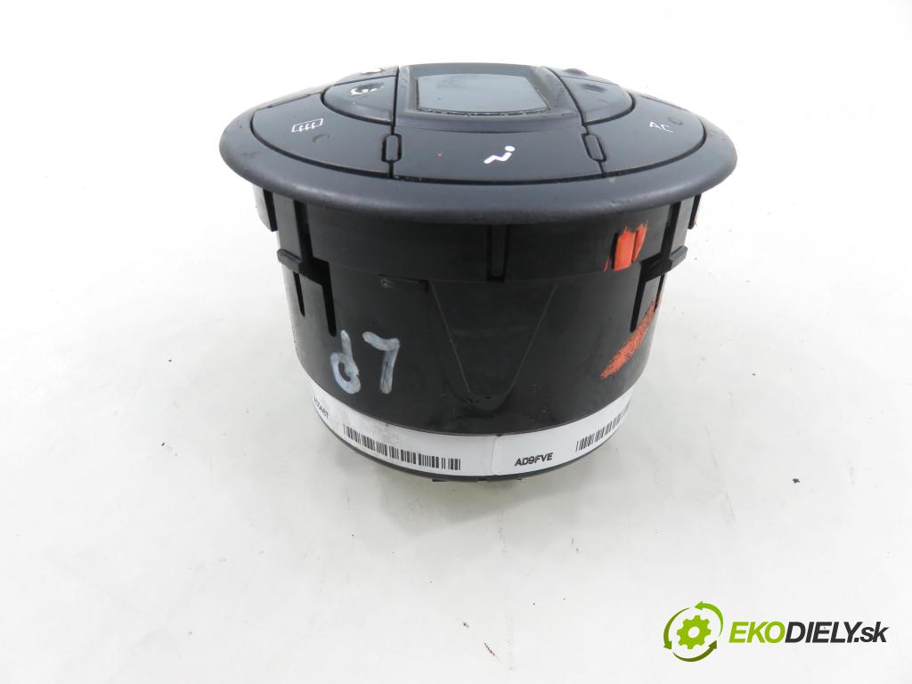 RENAULT ESPACE IV (JK0/1_) MINIVAN 2007 100,00 2.0 (JK09) - F4R 792 1998,00 Panel kúrenia KLIMATRONIK 8200367333