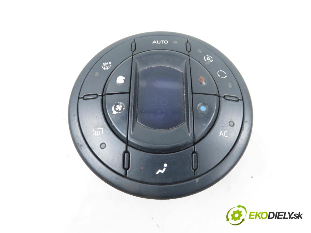 RENAULT ESPACE IV (JK0/1_) MINIVAN 2007 100,00 2.0 (JK09) - F4R 792 1998,00 Panel kúrenia KLIMATRONIK 8200367333