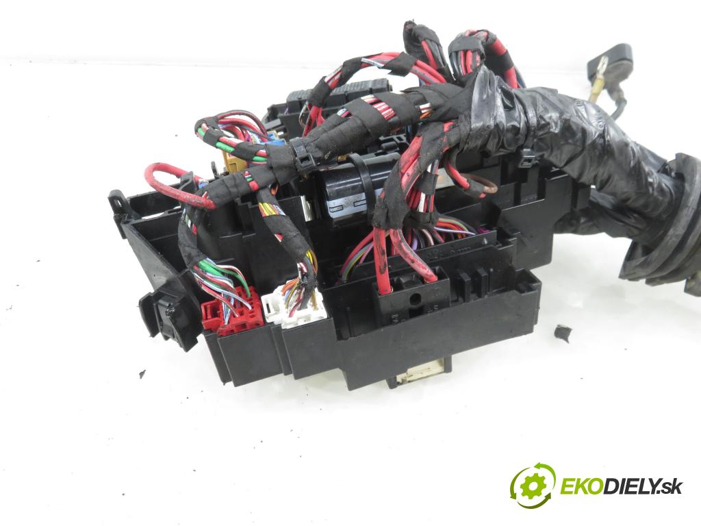 AUDI Q5 (8R) SUV 2010 176,00 3.0 TDI quattro - CCWA 2967,00 BALÍČEK: elektrická Motor