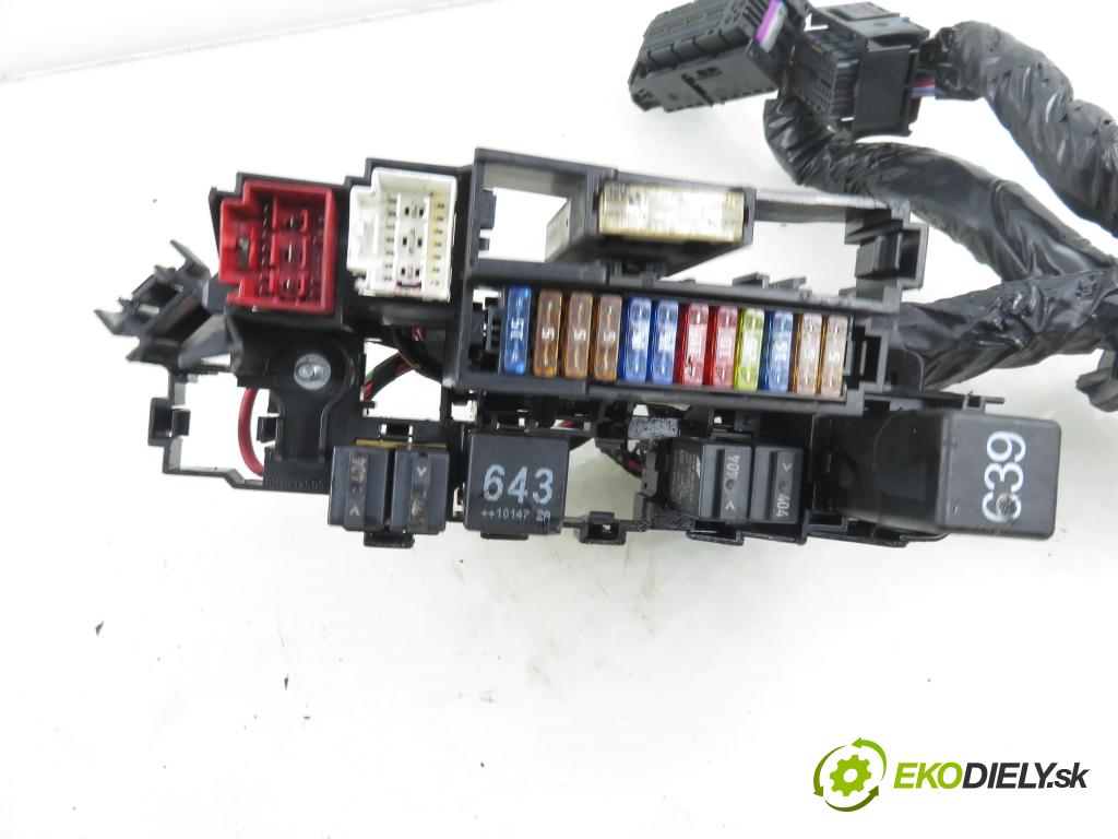 AUDI Q5 (8R) SUV 2010 176,00 3.0 TDI quattro - CCWA 2967,00 BALÍČEK: elektrická Motor