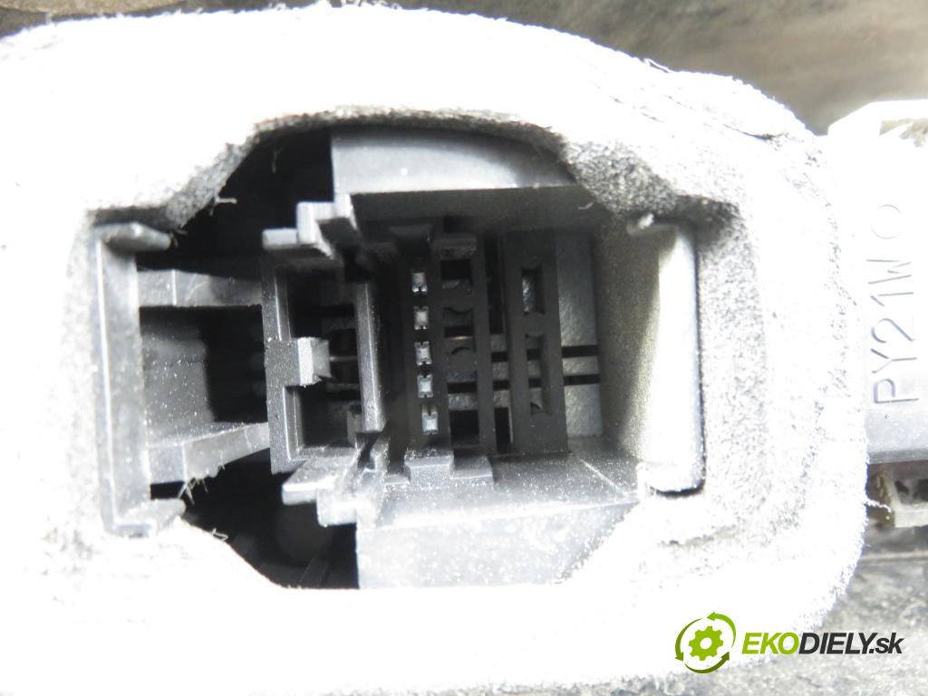 RENAULT ESPACE IV (JK0/1_) MINIVAN 2007 100,00 2.0 (JK09) - F4R 792 1998,00 světlo pravé zadní 8200394724