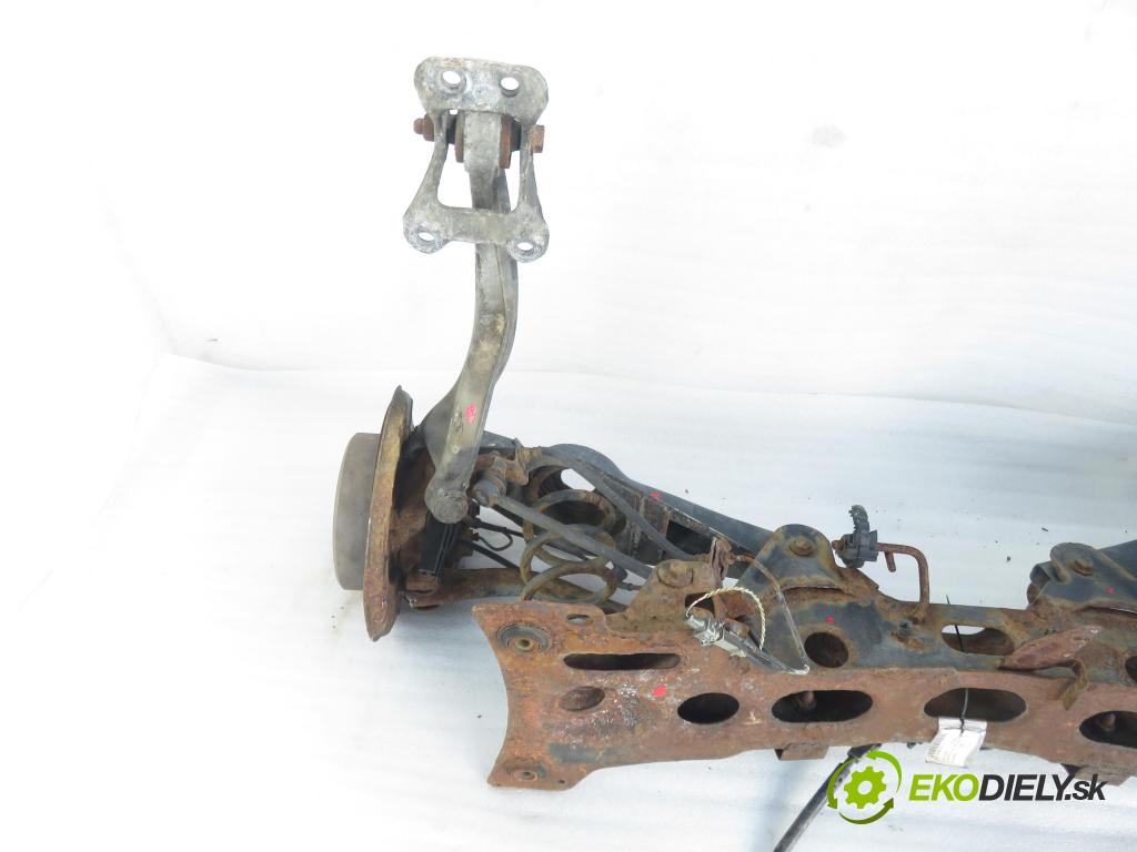 PEUGEOT 406 (8B) SEDAN 2001 66,00 2.0 HDI 90 - RHY (DW10TD) 1997,00 zadné