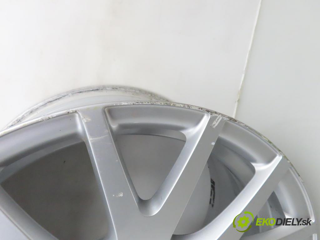 AUDI   0    disky / disk 8J0601025A