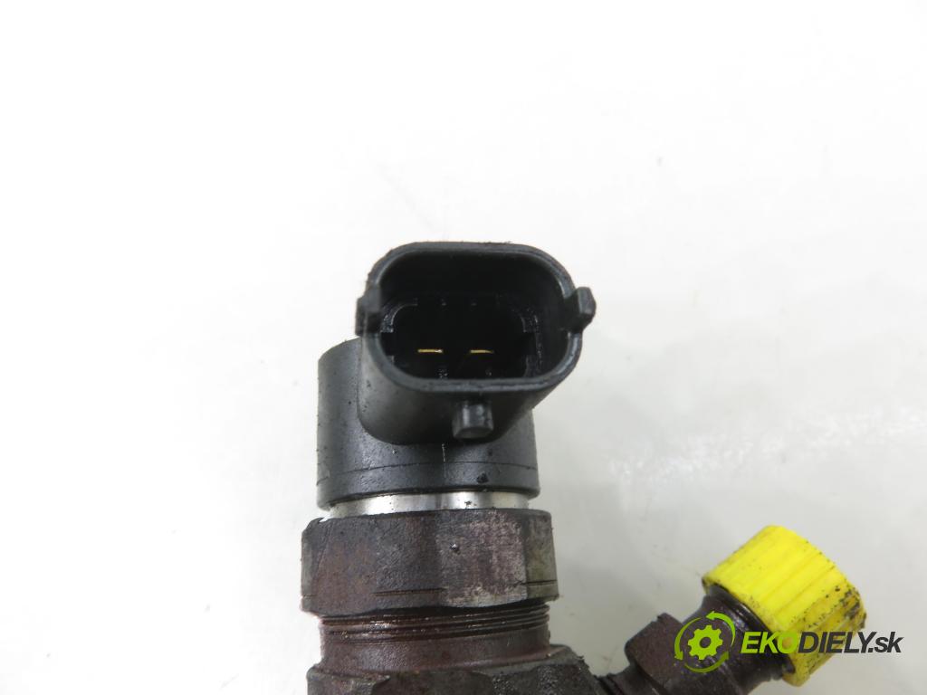 FIAT BRAVO II (198_) HB 2006 77,00 1.6 D Multijet - 198 A3.000 1598,00 vstrekovač 0445110300 (Vstrekovač paliva)