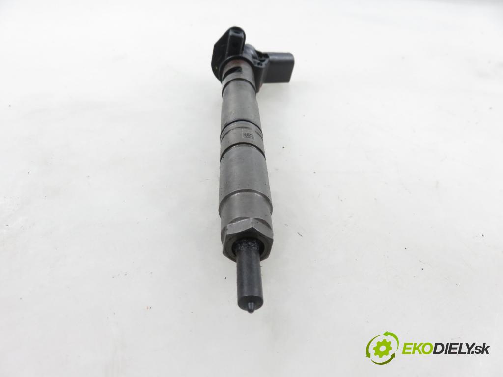 AUDI Q5 (8R) SUV 2010 176,00 3.0 TDI quattro - CCWA 2967,00 vstrekovač 059130277BE ; 0445116023 (Vstrekovač paliva)