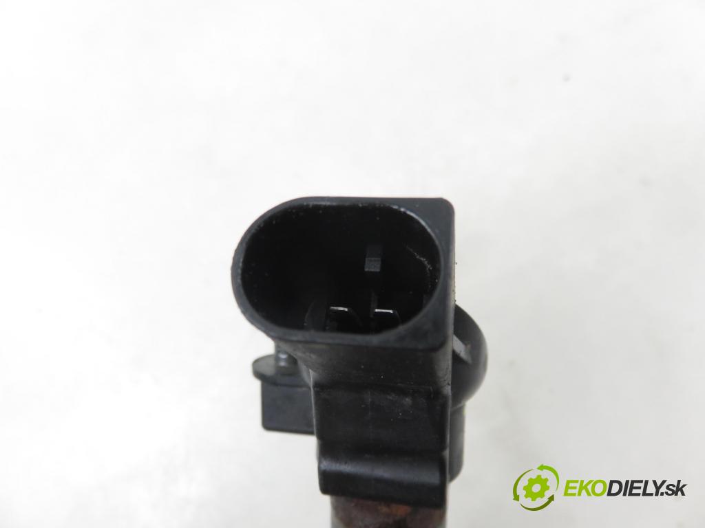 AUDI Q5 (8R) SUV 2010 176,00 3.0 TDI quattro - CCWA 2967,00 vstřikovač 059130277BE ; 0445116023 (Vstřikovač paliva)