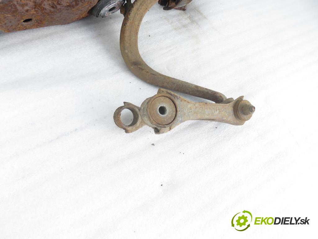 AUDI A4 (8D2, B5) SEDAN 1997 92,00 1.8 20V 125 quattro - ADR 1781,00 zadné