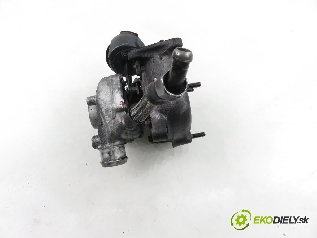 VW PASSAT B5.5 (3B3) SEDAN 2001 74,00 1.9 TDI PD 101 - AVB 1896,00 RYCHLONABÍJEČKA: 028145702R (Kompletní turbodmychadlo)