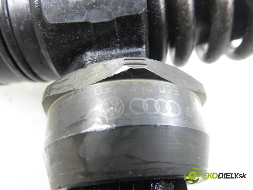AUDI A4 Avant (8E5, B6) KOMBI 2003 96,00 1.9 TDI PD 130 - AVF 1896,00 Vstrekovač 038130073BA ; 0414720216 (Vstrekovač paliva)