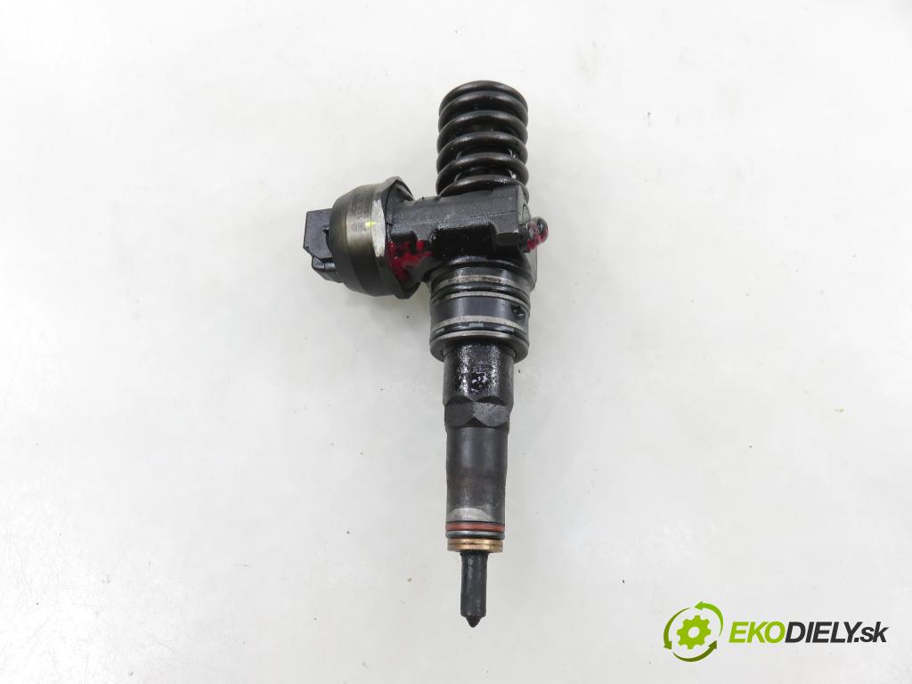 VW GOLF V (1K1) HB 2005 66,00 1.9 TDI PD 90 - BRU 1896,00 Vstrekovač 038130073AG ; 0414720215 (Vstrekovač paliva)