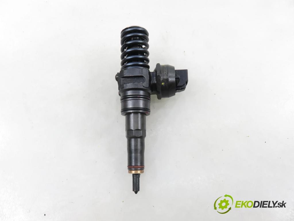 VW CADDY III Furgon (2KA, 2KH, 2CA, 2CH) FURGON 2006 77,00 1.9 TDI - BLS 1896,00 vstříkovač 038130073BN ; 0414720313 (Vstřikovač paliva)