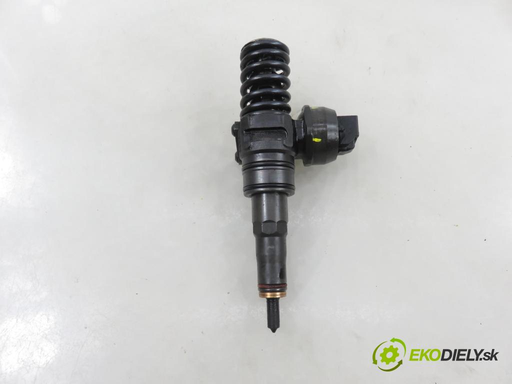 VW CADDY III Furgon (2KA, 2KH, 2CA, 2CH) FURGON 2006 77,00 1.9 TDI - BLS 1896,00 vstříkovač 038130073BN ; 0414720313 (Vstřikovač paliva)