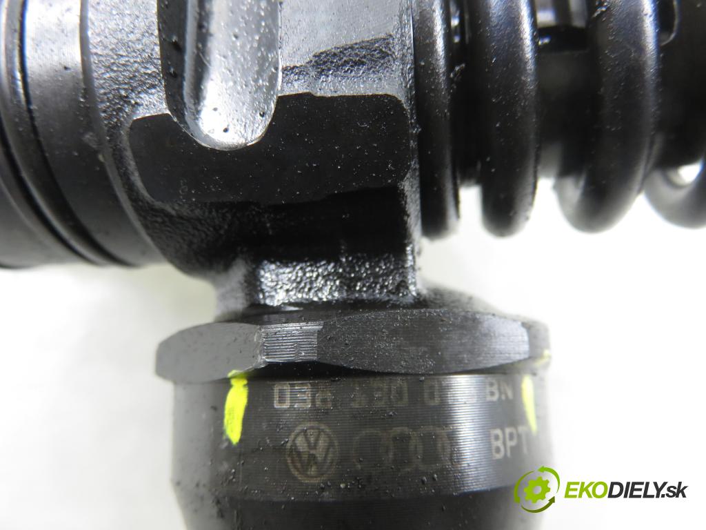 VW CADDY III Furgon (2KA, 2KH, 2CA, 2CH) FURGON 2006 77,00 1.9 TDI - BLS 1896,00 Vstrekovač 038130073BN ; 0414720313 (Vstrekovač paliva)