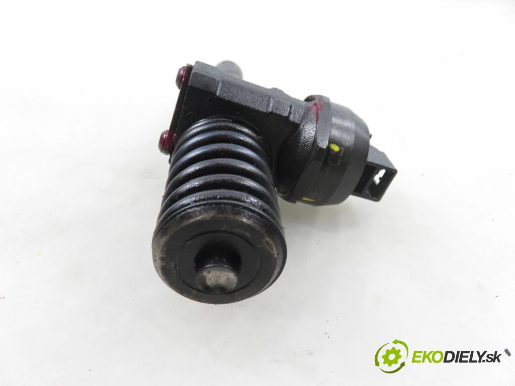 VW CADDY III Furgon (2KA, 2KH, 2CA, 2CH) FURGON 2006 77,00 1.9 TDI - BLS 1896,00 Vstrekovač 038130073BN ; 0414720313 (Vstrekovač paliva)