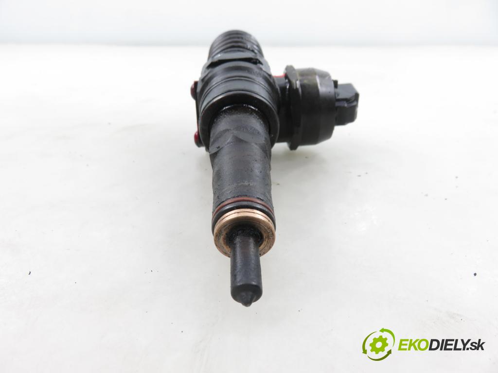 VW GOLF V (1K1) HB 2005 66,00 1.9 TDI PD 90 - BRU 1896,00 Vstrekovač 038130073AG ; 0414720215 (Vstrekovač paliva)