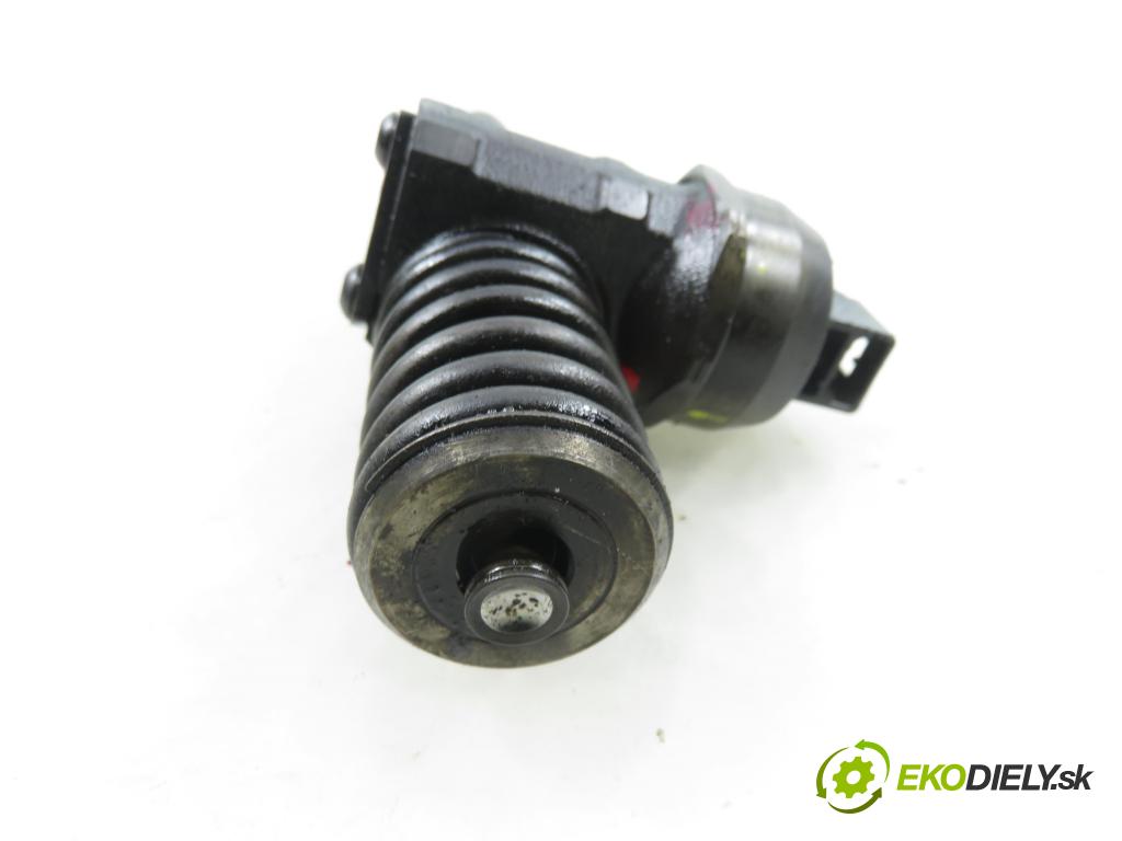 VW GOLF V (1K1) HB 2005 66,00 1.9 TDI PD 90 - BRU 1896,00 Vstrekovač 038130073AG ; 0414720215 (Vstrekovač paliva)