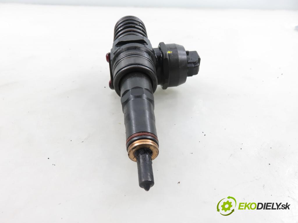 VW CADDY III Furgon (2KA, 2KH, 2CA, 2CH) FURGON 2006 77,00 1.9 TDI - BLS 1896,00 Vstrekovač 038130073BN ; 0414720313 (Vstrekovač paliva)