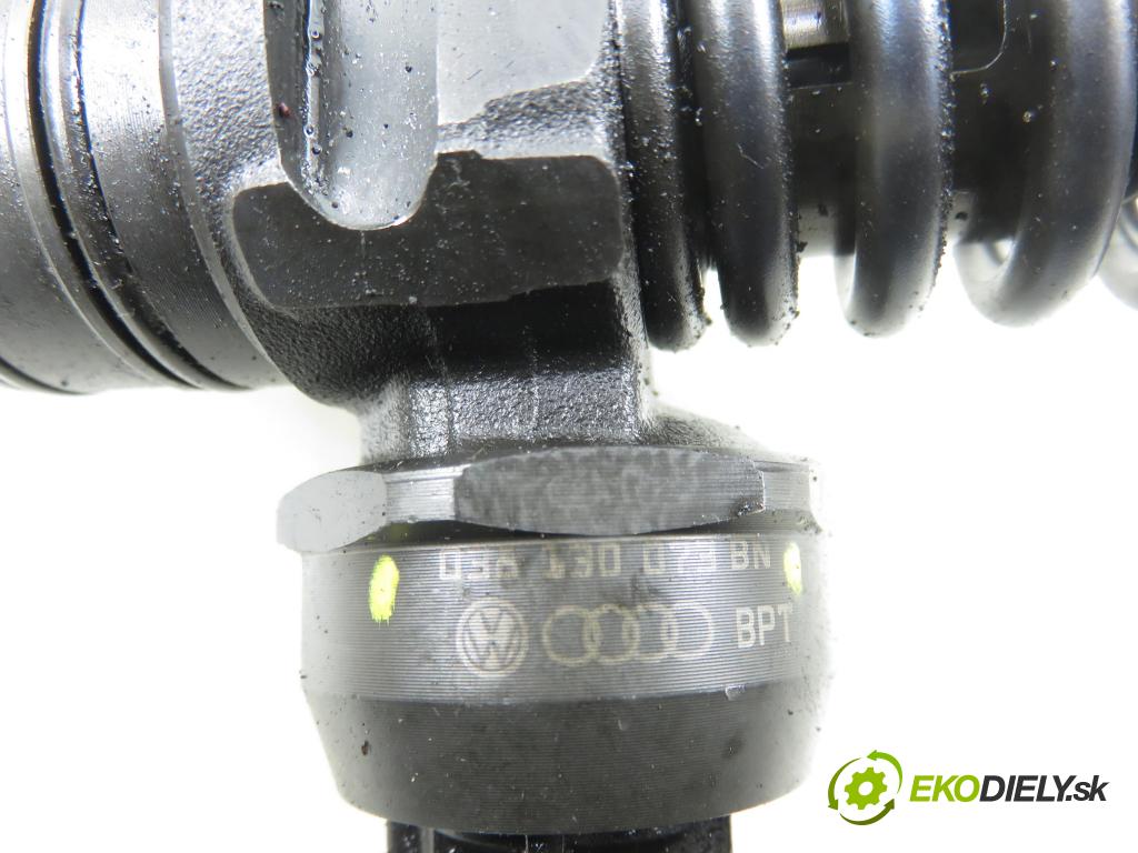 VW CADDY III Furgon (2KA, 2KH, 2CA, 2CH) FURGON 2006 77,00 1.9 TDI - BLS 1896,00 Vstrekovač 038130073BN ; 0414720313 (Vstrekovač paliva)