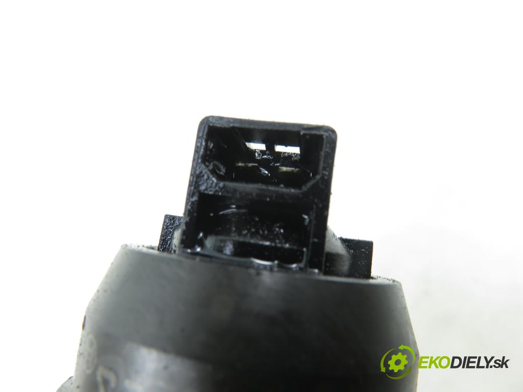 VW CADDY III Furgon (2KA, 2KH, 2CA, 2CH) FURGON 2006 77,00 1.9 TDI - BLS 1896,00 Vstrekovač 038130073BN ; 0414720313 (Vstrekovač paliva)