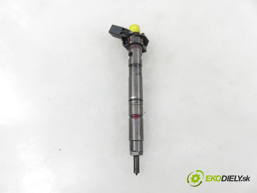 AUDI Q5 (8R) SUV 2010 176,00 3.0 TDI quattro - CCWA 2967,00 vstrekovač 059130277BE ; 0445116023 (Vstrekovač paliva)