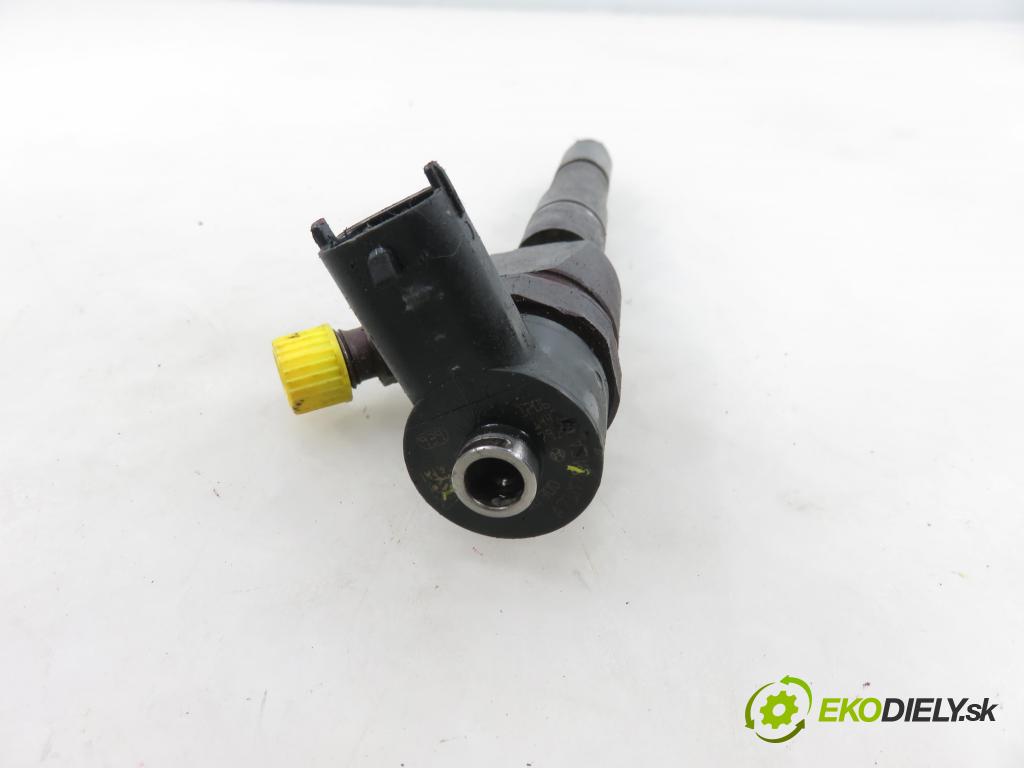 FIAT BRAVO II (198_) HB 2006 77,00 1.6 D Multijet - 198 A3.000 1598,00 vstrekovač 0445110300 (Vstrekovač paliva)