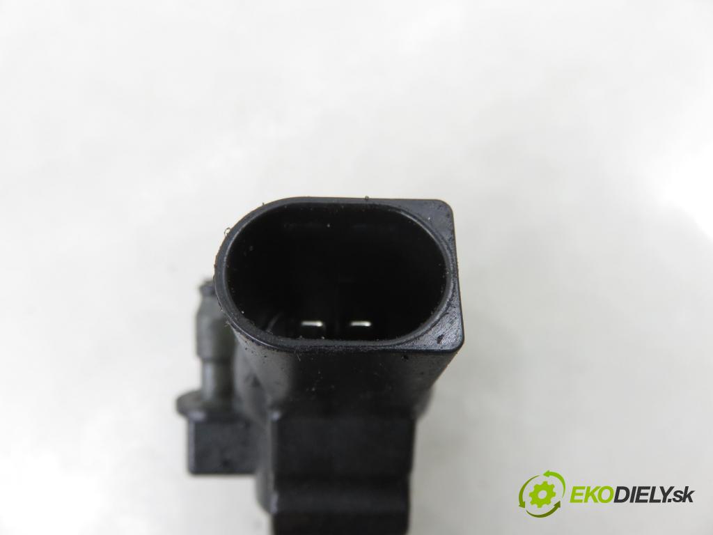 AUDI Q5 (8R) SUV 2010 176,00 3.0 TDI quattro - CCWA 2967,00 vstrekovač 059130277BE ; 0445116023 (Vstrekovač paliva)