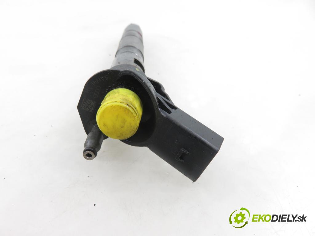 AUDI Q5 (8R) SUV 2010 176,00 3.0 TDI quattro - CCWA 2967,00 vstrekovač 059130277BE ; 0445116023 (Vstrekovač paliva)