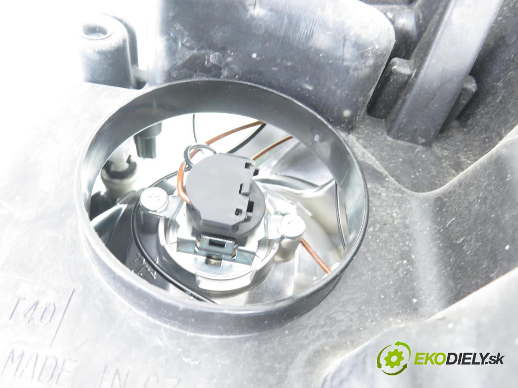 FORD S-MAX (WA6) MINIVAN 2014 120,00 2.0 TDCi - TXWA 1997,00 Svetlo PP 6M2113W029AL ; 1EJ00925002