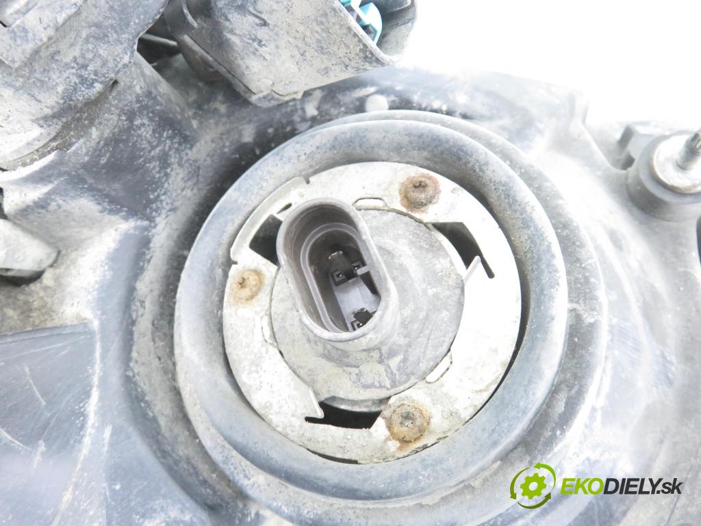 CHRYSLER PT CRUISER (PT_) MINIVAN 2001 104,00 2 - ECC 1996,00 světlo LP