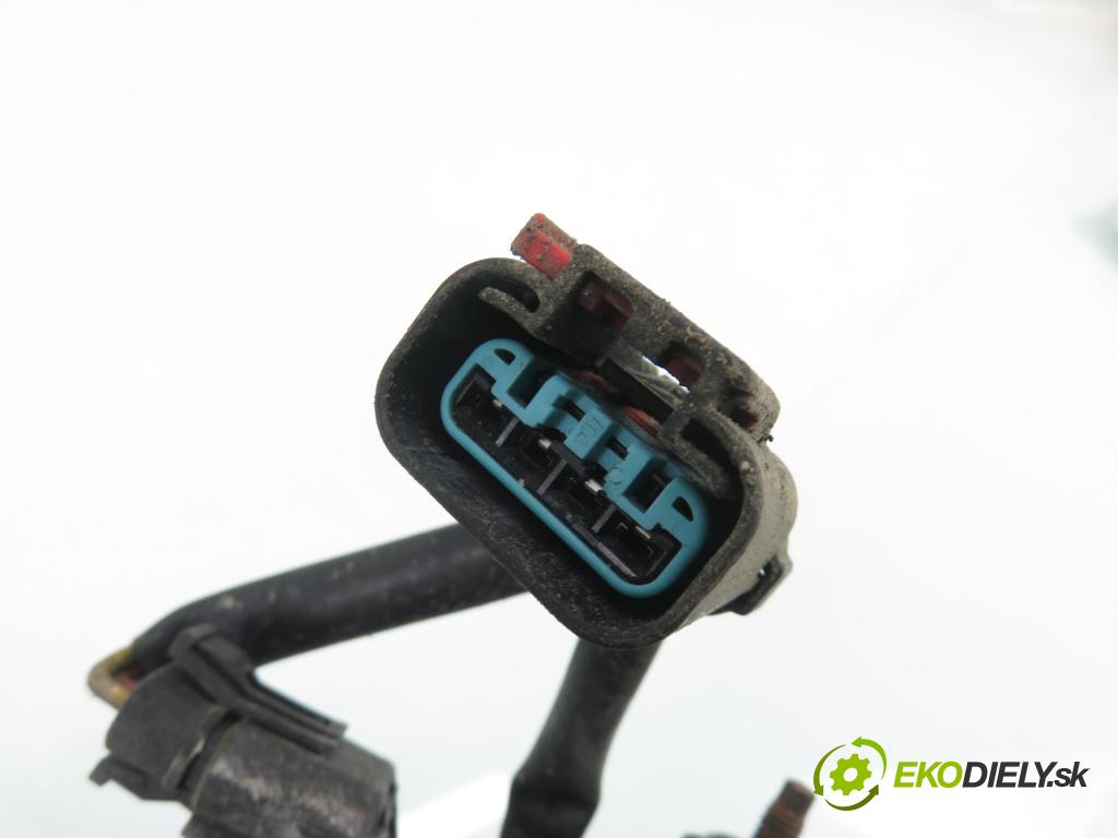 CHRYSLER PT CRUISER (PT_) MINIVAN 2001 104,00 2 - ECC 1996,00 Svetlo PP