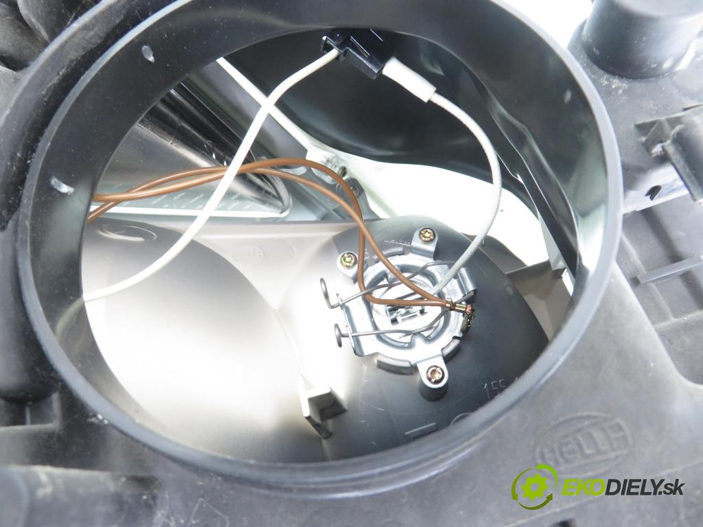 RENAULT ESPACE IV (JK0/1_) MINIVAN 2005 85,00 1.9 dCi 116 - F9Q 820 1870,00 Svetlo LP