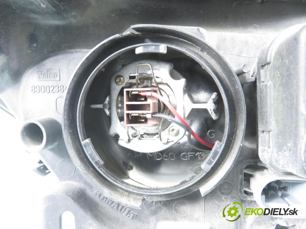 RENAULT SCENIC I (JA0/1_) MINIVAN 2000 70,00 1.4 16V 95 -  K4J 750 1390,00 světlo LP 7700432098 ; 7701047604