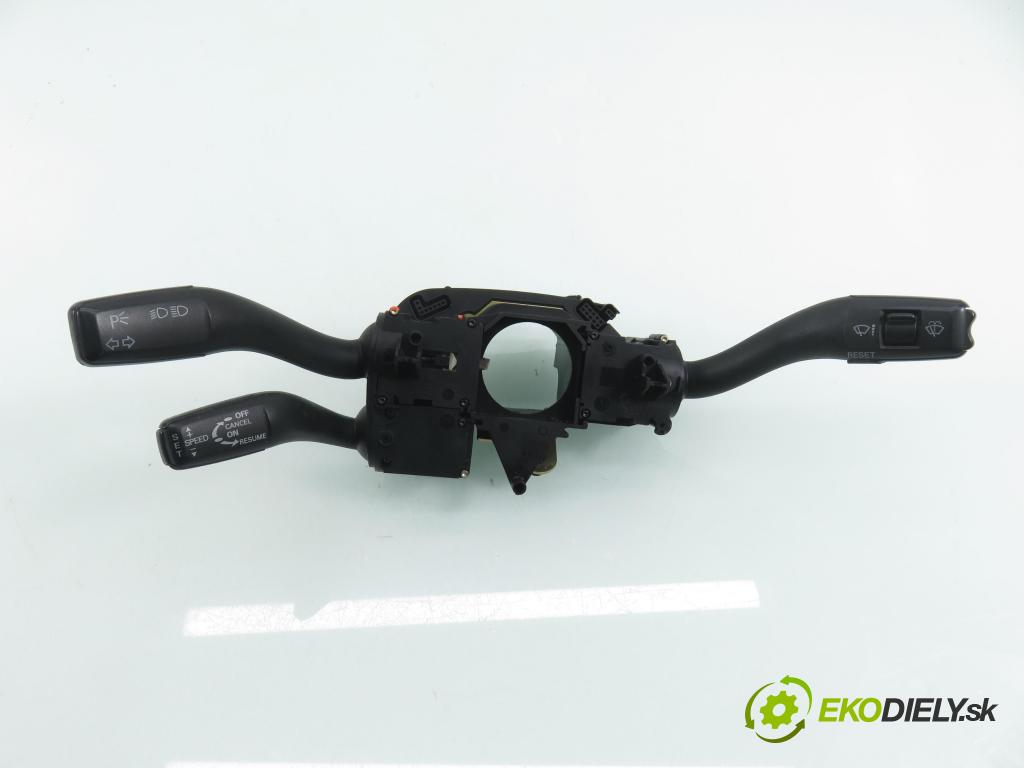 AUDI A4 (8E2, B6) SEDAN 2001 96,00 1.9 TDI PD 130 - AWX 1896,00 PAKA/ŘAZENÍ/SADA: 8E0953549L