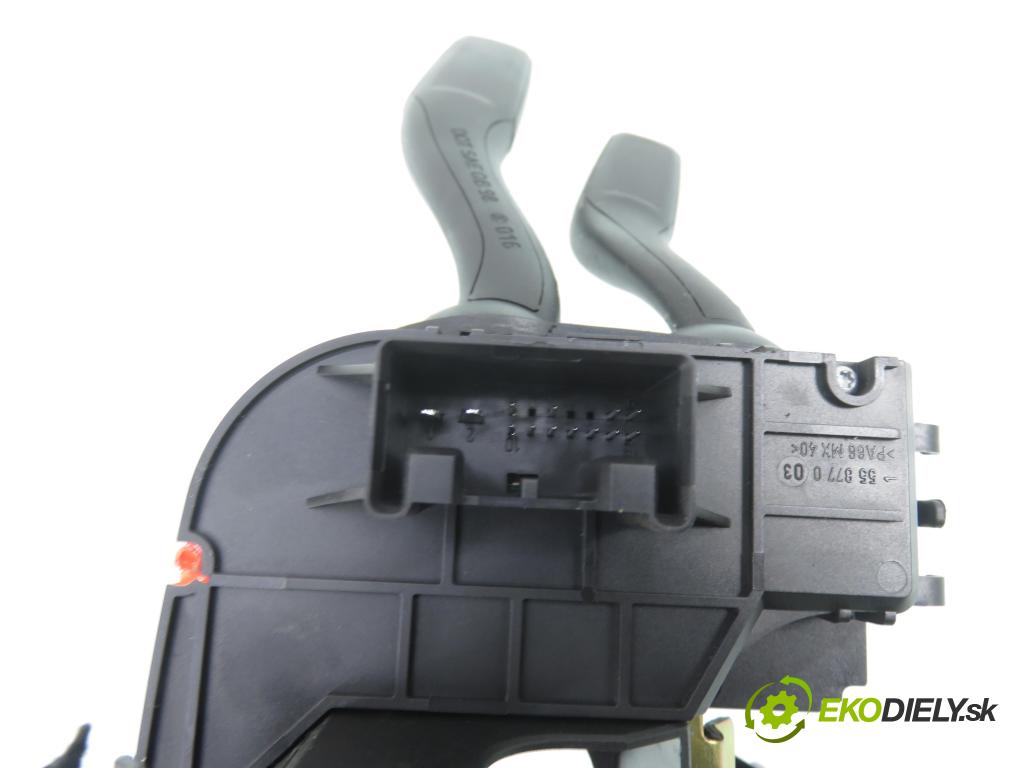 AUDI A4 (8E2, B6) SEDAN 2001 96,00 1.9 TDI PD 130 - AWX 1896,00 páčka/prepínač 8E0953549L