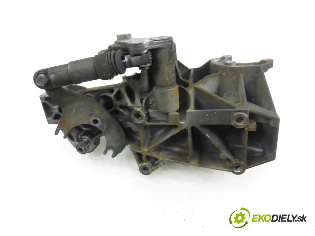 VW PASSAT B5.5 (3B3) SEDAN 2001 74,00 1.9 TDI PD 101 - AVB 1896,00 Uchytenie alternátora 038903143AE ; 038145283