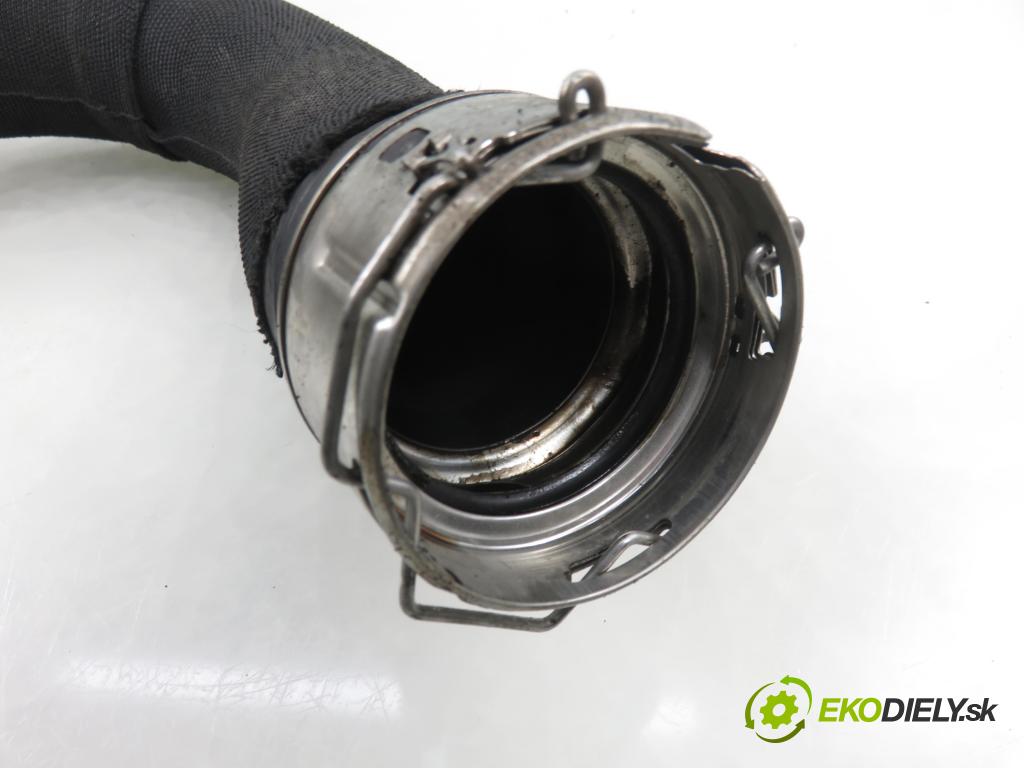 DACIA DUSTER (HM_) SUV 2021 74,00 1.0 TCe 100 (HMMT) 999,00 Rúra prívodu vzduchu 400000643001 ; 144604864R ; 310000195603