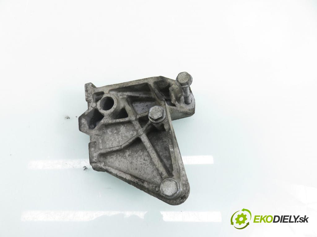 VW GOLF IV (1J1) HB 2001 66,00 1.9 TDI 90 - ALH 1896,00 Uchytenie prevodovky 1J0199117P