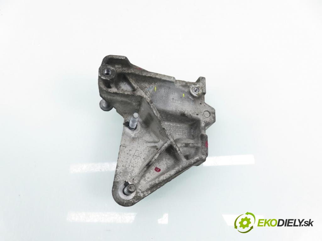 VW GOLF IV (1J1) HB 2001 66,00 1.9 TDI 90 - ALH 1896,00 Uchytenie prevodovky 1J0199117P