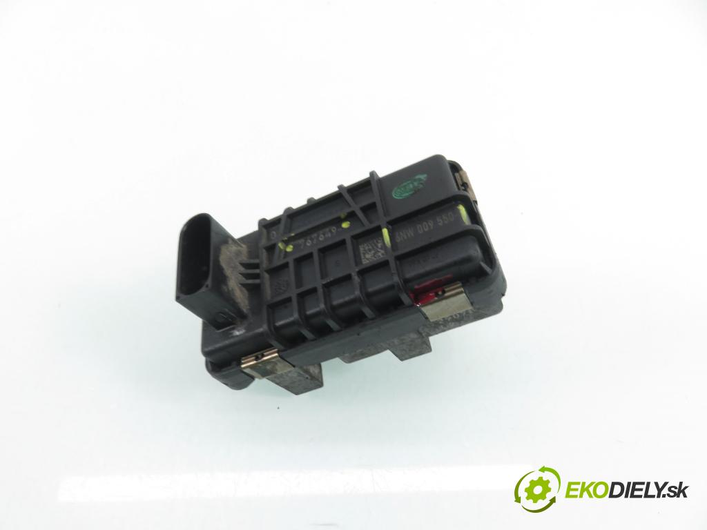 AUDI A5 (8T3) COUPE 2009 140,00 2.7 TDI - CGKA 2698,00 Nastavovač turba 6NW009550 ; 767649 (Motorček ostatné)