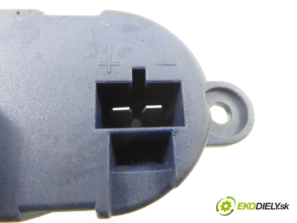 RENAULT ESPACE IV (JK0/1_) MINIVAN 2005 85,00 1.9 dCi 116 - F9Q 820 1870,00 rezistor / reostat kúrenia