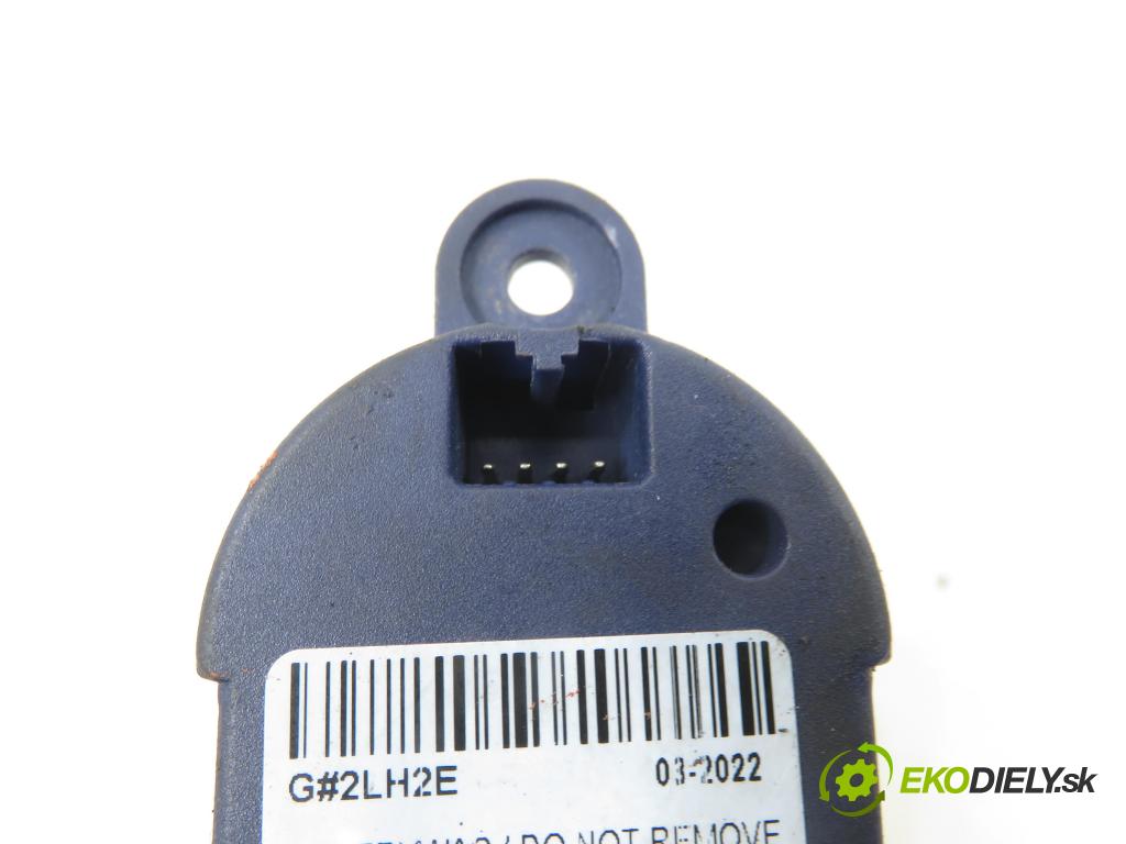 RENAULT ESPACE IV (JK0/1_) MINIVAN 2005 85,00 1.9 dCi 116 - F9Q 820 1870,00 rezistor / reostat kúrenia