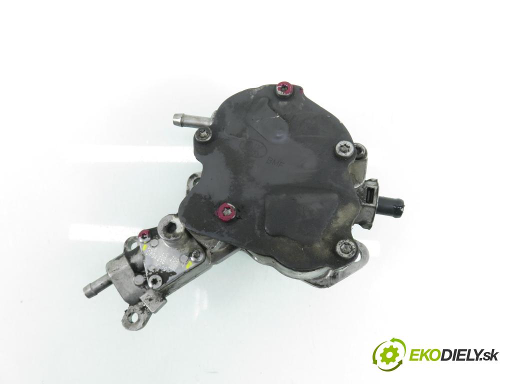 VW PASSAT B5.5 Variant (3B6) KOMBI 2002 96,00 1.9 TDI - AWX 1896,00 Pumpa vákuová 038145209N