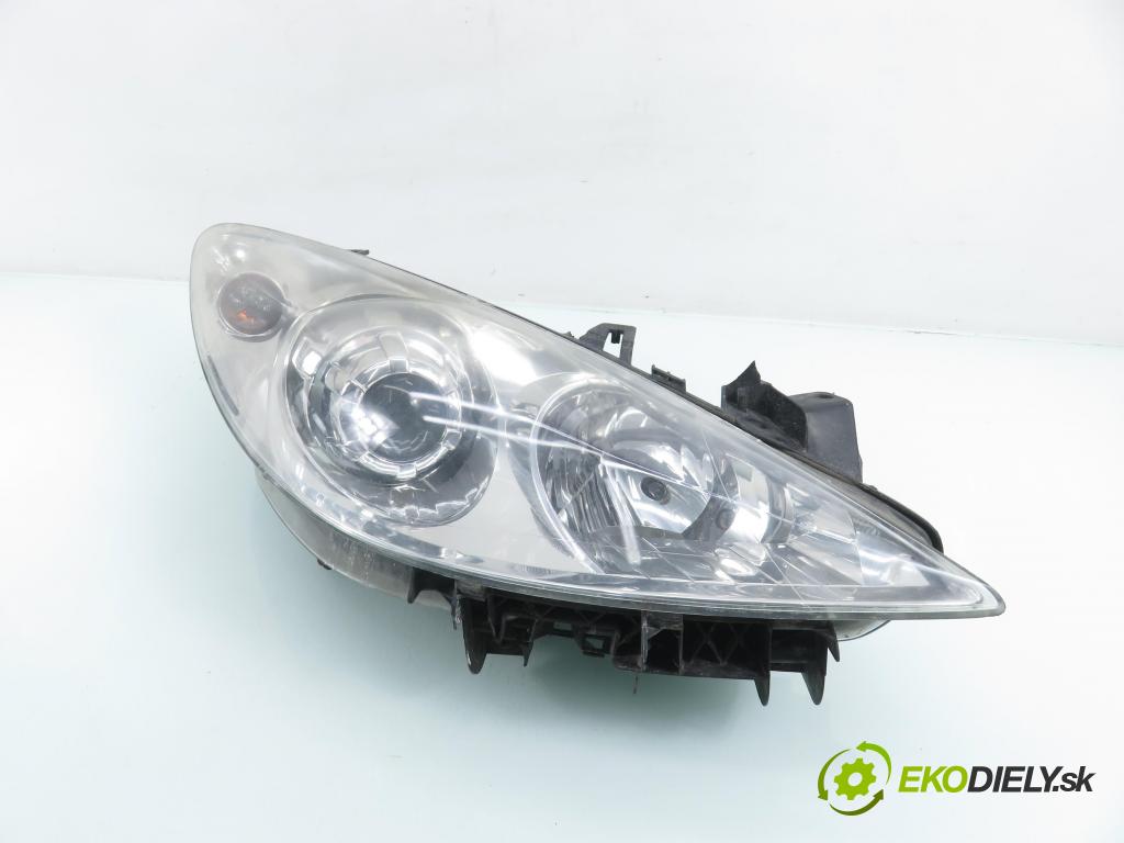 PEUGEOT 307 SW (3H) KOMBI 2007 103,00 2.0 16V - RFN (EW10J4) 1997,00 Svetlo PP 9681832280