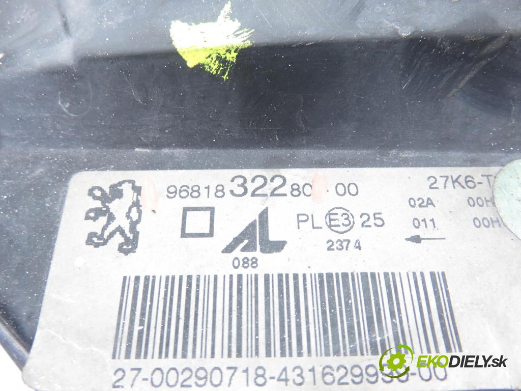 PEUGEOT 307 SW (3H) KOMBI 2007 103,00 2.0 16V - RFN (EW10J4) 1997,00 Svetlo PP 9681832280