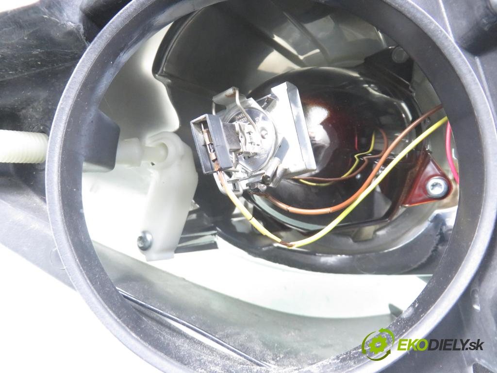 PEUGEOT 307 SW (3H) KOMBI 2007 103,00 2.0 16V - RFN (EW10J4) 1997,00 Svetlo LP 9681834880